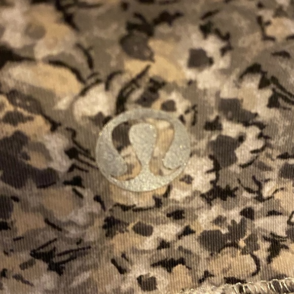 EUC RARE Lululemon Yoga Tank - Picture 10 of 10